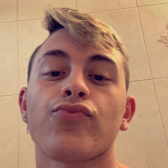 Meet your Posher, George - Picture 1 of 1